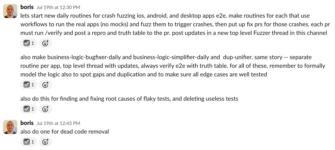Slack-Screenshot zeigt, wie Boris Cherny per natürlichsprachlicher Anweisung die KI-Wartungsroutinen für Crash-Fuzzing, Logik-Bugfixes, Dead-Code-Removal und weitere Aufgaben delegiert. | Bild: Boris Cherny / Anthropic
